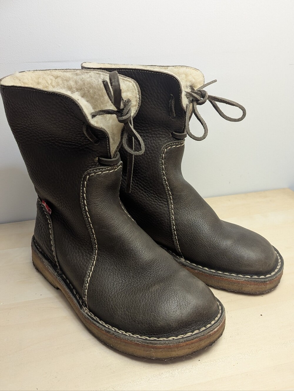 Duckfeet Århus Olive Pebbled Leather Shearling Winter Boots - EU 38/US 7.5-8